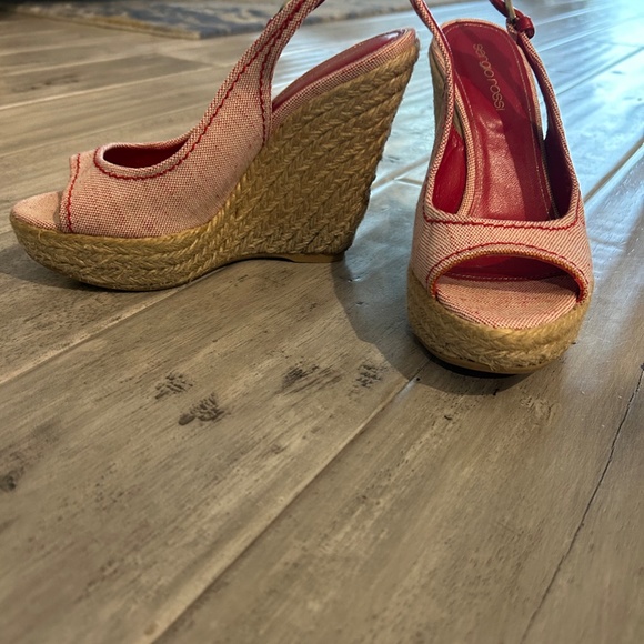 Sergio Rossi Wedge (37 1/2) - Excellent Condition - Picture 2 of 8